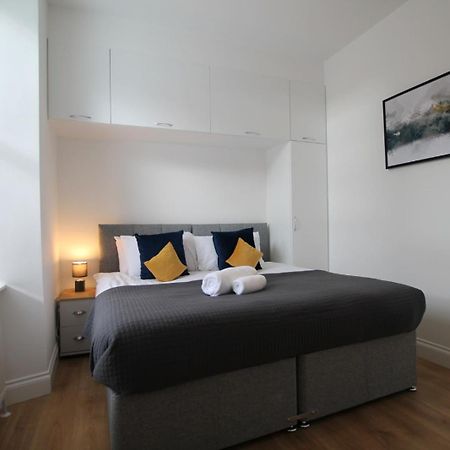 Superb One Bedroom Apartment In Dundee Kültér fotó