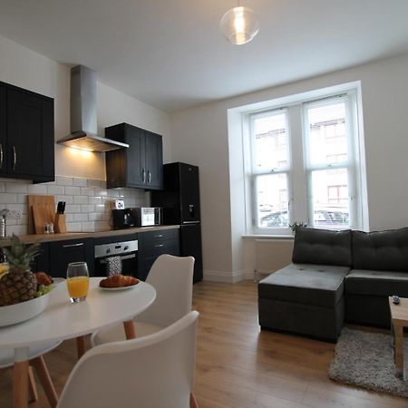 Superb One Bedroom Apartment In Dundee Kültér fotó