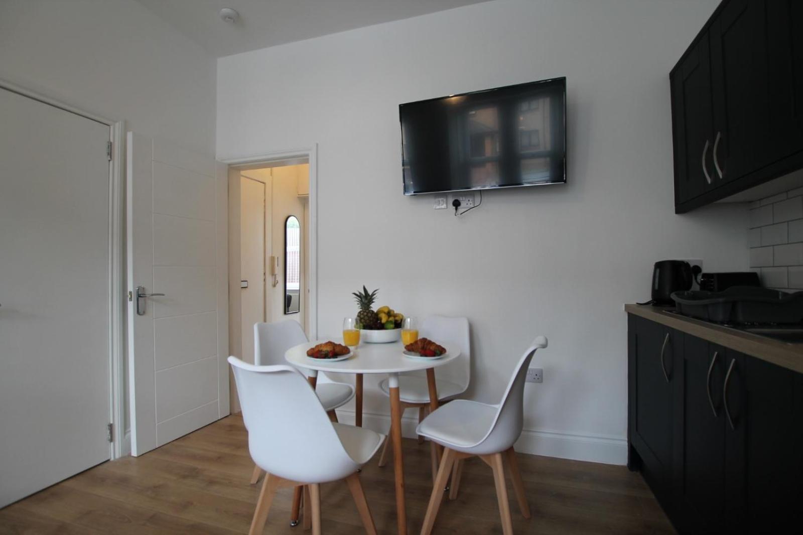 Superb One Bedroom Apartment In Dundee Kültér fotó